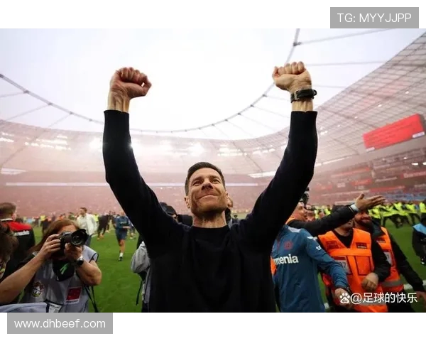 勒沃库森CEO反思选帅失误直言滕哈格错误力挺阿隆索遭遇批评